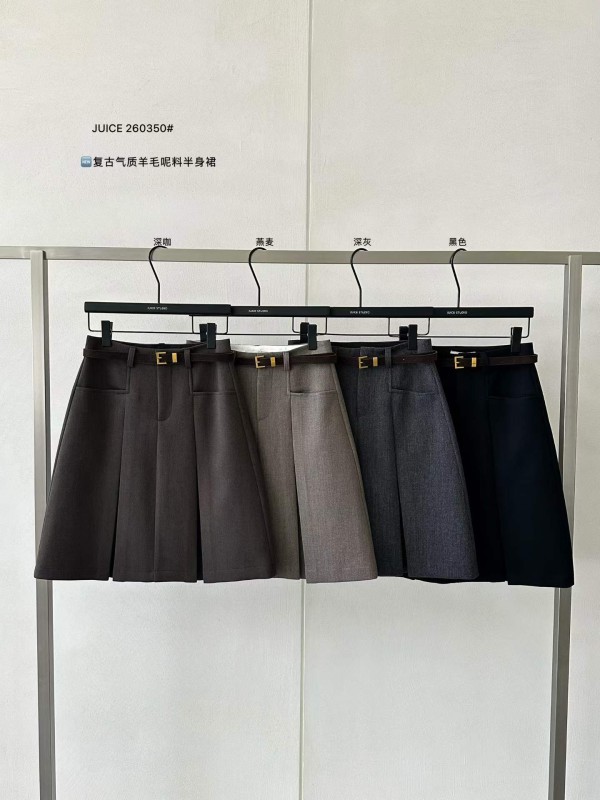 울 소재  5부 스커트