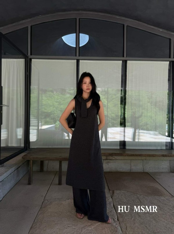 검정 흰색 녹색 진회색