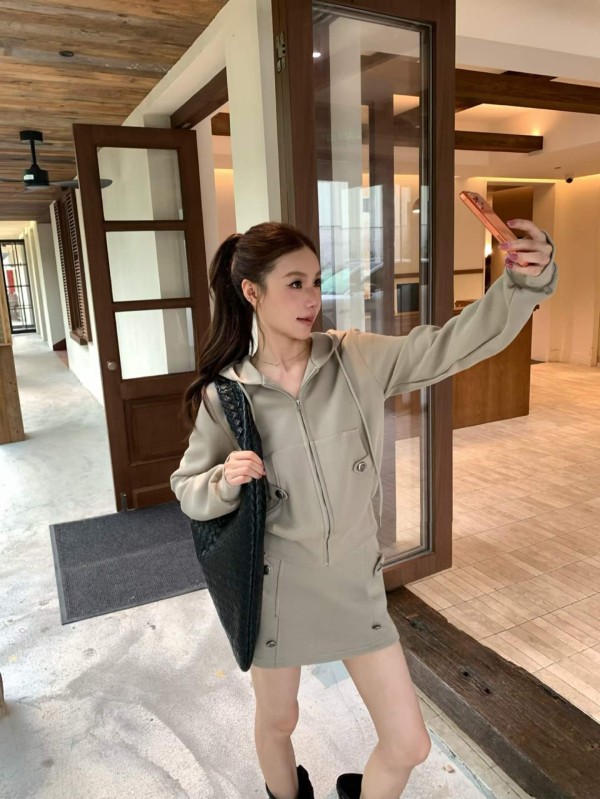 후드 지퍼 원피스
